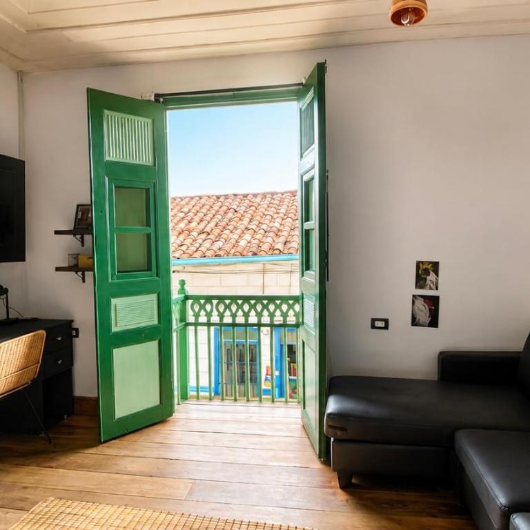 Casa Mosaiko Sonsón - Triple Room with Balcony - 8