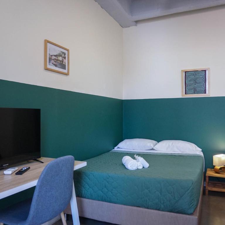 Selva House - Triple Room with Balcony - 11