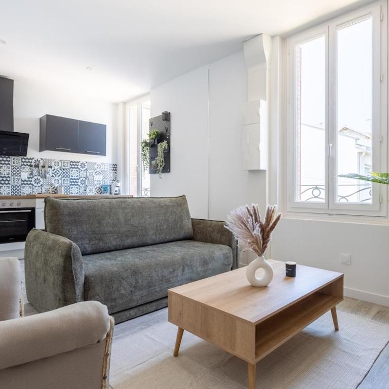 Curie 1er - Appart cosy & calme à 5 min de la gare - Apartment - 2