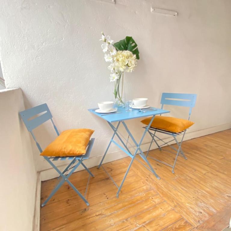 Le Ballainvillier - Appart calme en centre-ville - Apartment - 11