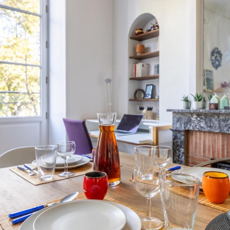 Herem Charme de l ancien en centre ville - Apartment - 18