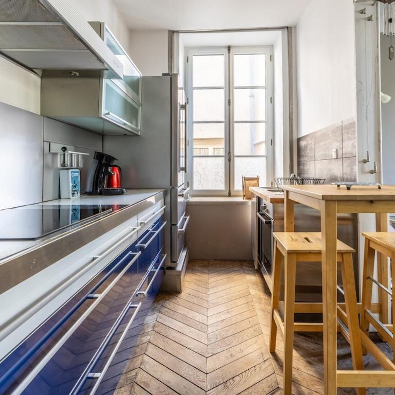 Herem Charme de l ancien en centre ville - Apartment - 22