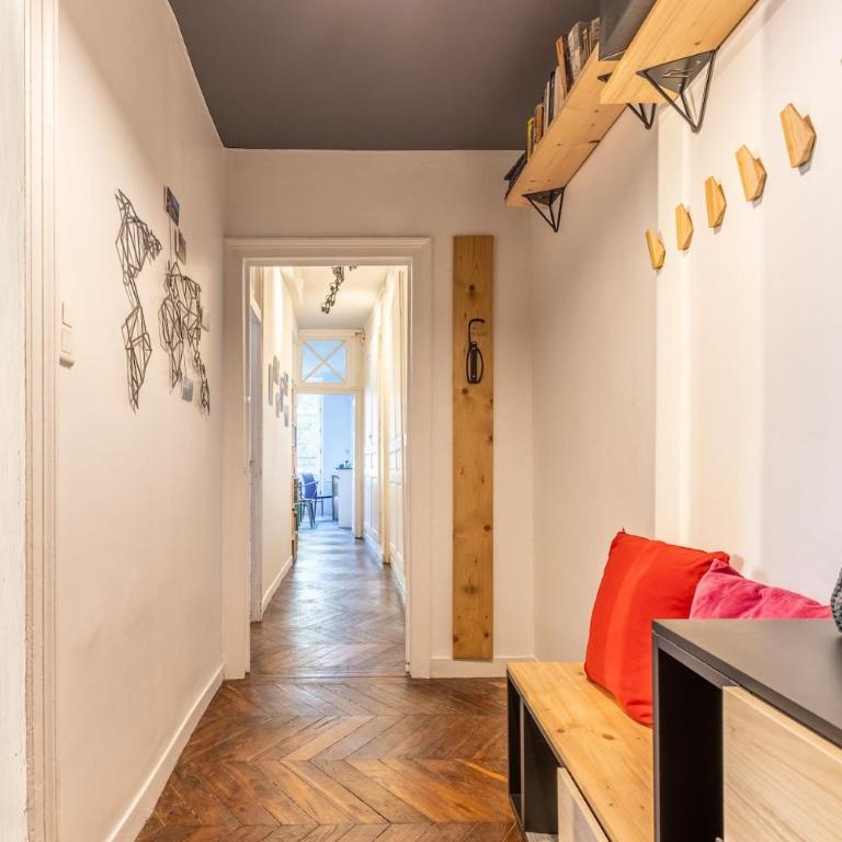 Herem Charme de l ancien en centre ville - Apartment - 32