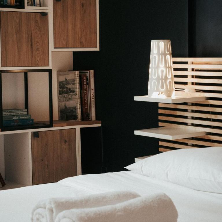Herem Charme de l ancien en centre ville - Apartment - 47