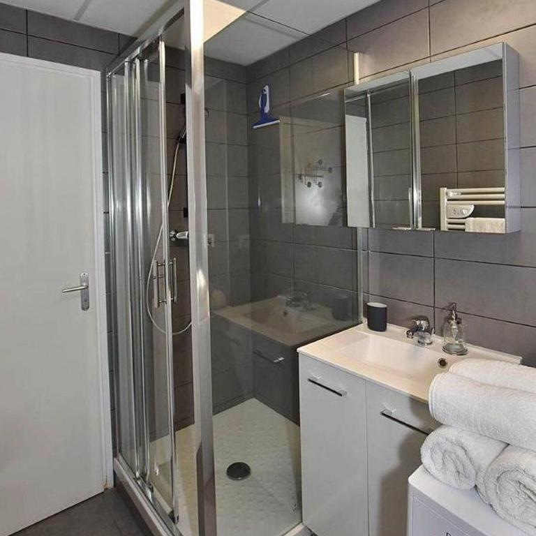 Garçonnière - Appt cosy & parking à 9 min de Jaude - Appartement - 8