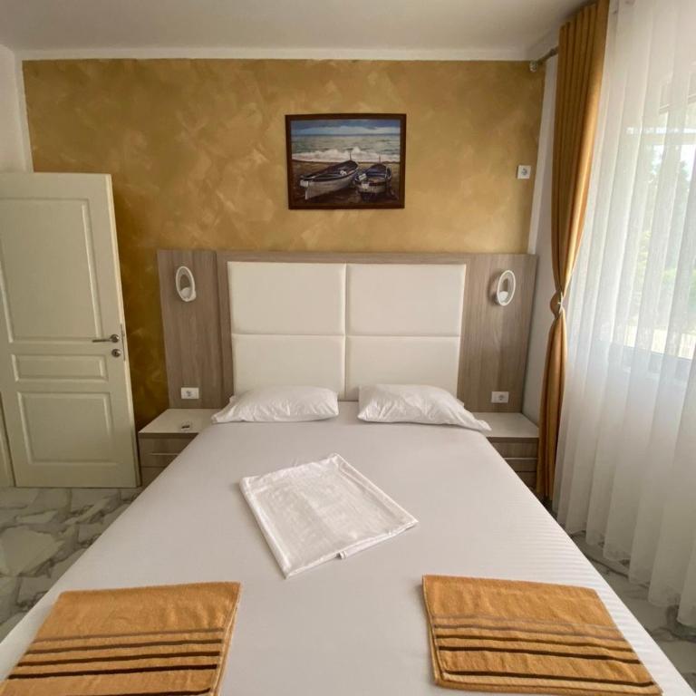 Maxhuri Apartments - Studio sa Terasom - 1
