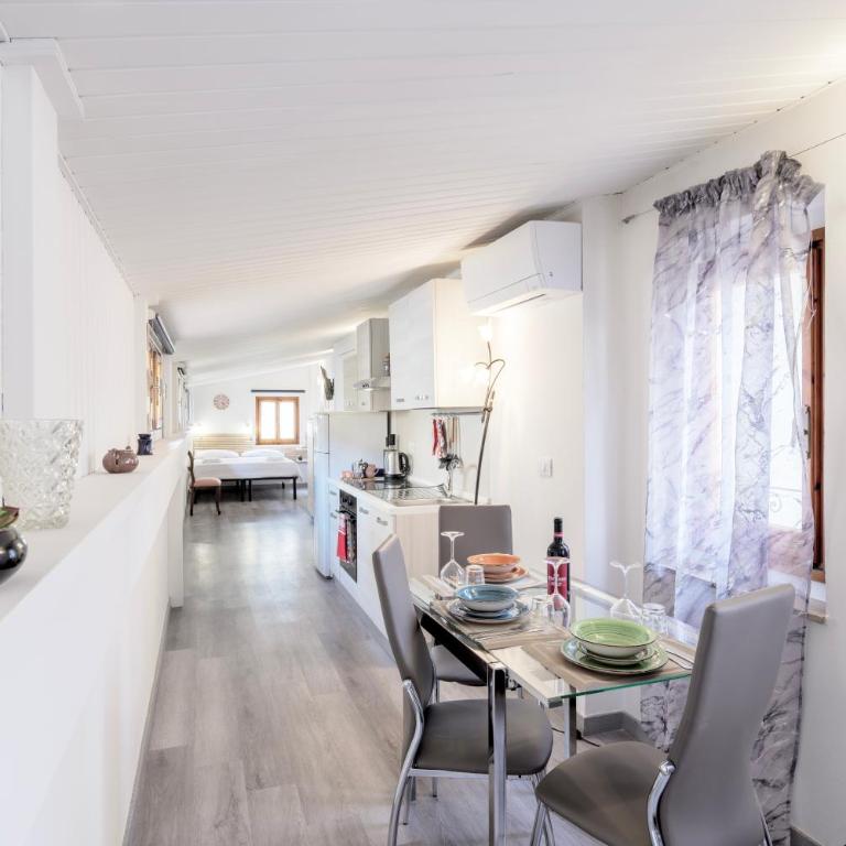 Suite Santa Croce x3, Private Terrace, AC, Wi-Fi - Appartamento con 1 Camera da Letto - 1