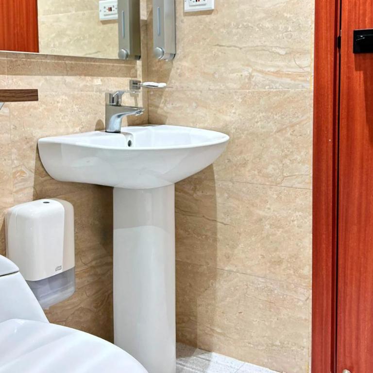 Hotel ByHours Las Américas - Habitación Doble Estándar - 18