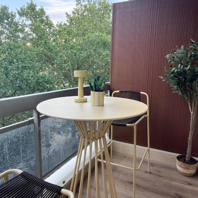 Bright flat with terrace & vue on Canal St Martin - Appartement avec Vue et Balcon - 20