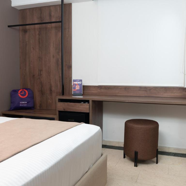 Hotel ByHours Las Américas - Habitación Triple Estándar - 17