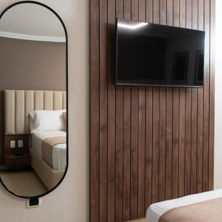 Hotel ByHours Las Américas - Habitación Triple Estándar - 15