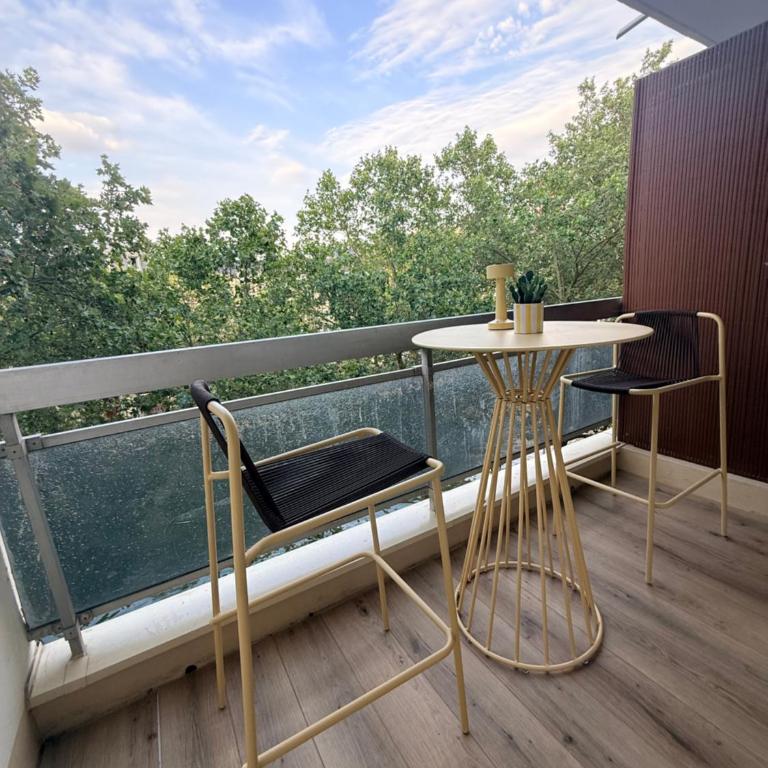Bright flat with terrace & vue on Canal St Martin - Appartement avec Vue et Balcon - 7