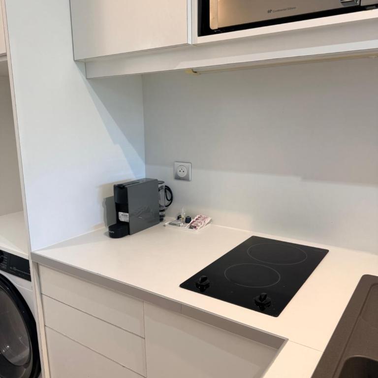 Bright flat with terrace & vue on Canal St Martin - Appartement avec Vue et Balcon - 3