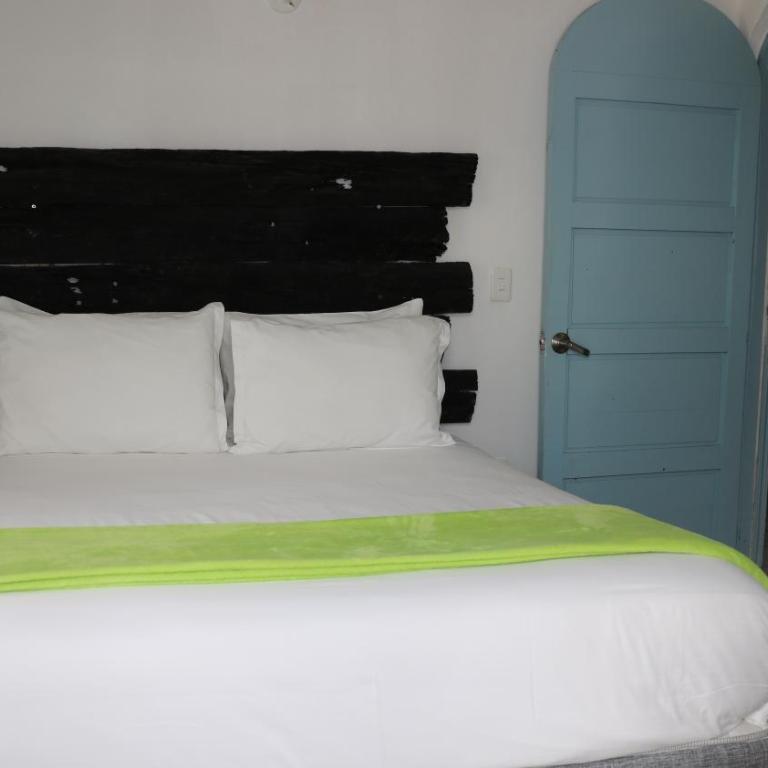 HOTEL BOUTIQUE Santa Helena - Queen Room - 5