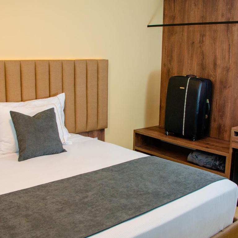 Hotel ByHours Las Américas - Habitación Doble Deluxe - 2