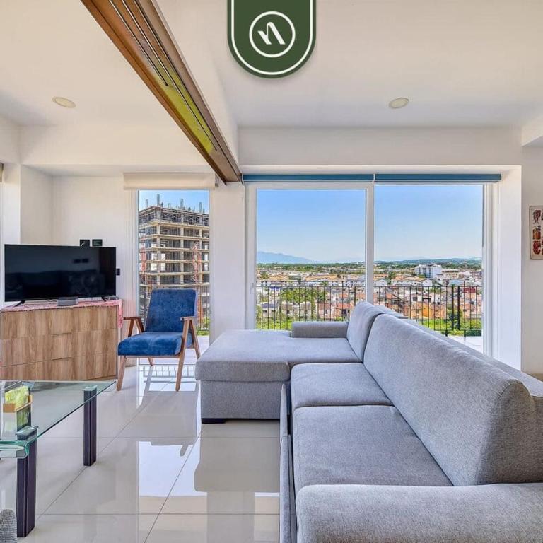Equipped 1BR Condo with Private Balcony - Pool - Casa - 4