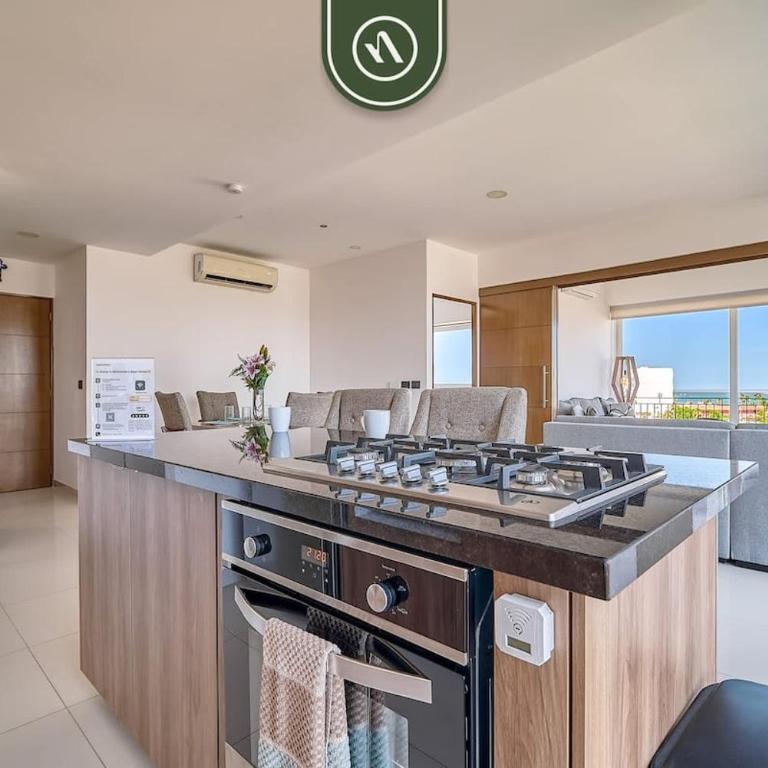 Equipped 1BR Condo with Private Balcony - Pool - Casa - 13