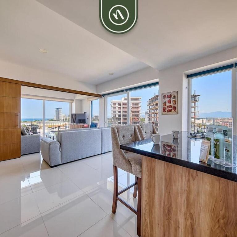 Equipped 1BR Condo with Private Balcony - Pool - Casa - 12
