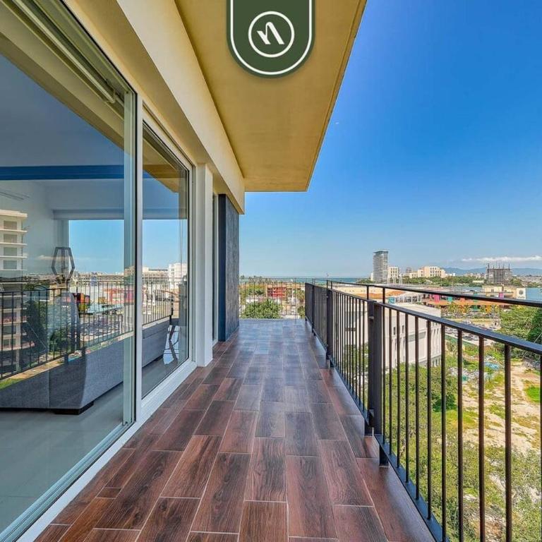 Equipped 1BR Condo with Private Balcony - Pool - Casa - 43