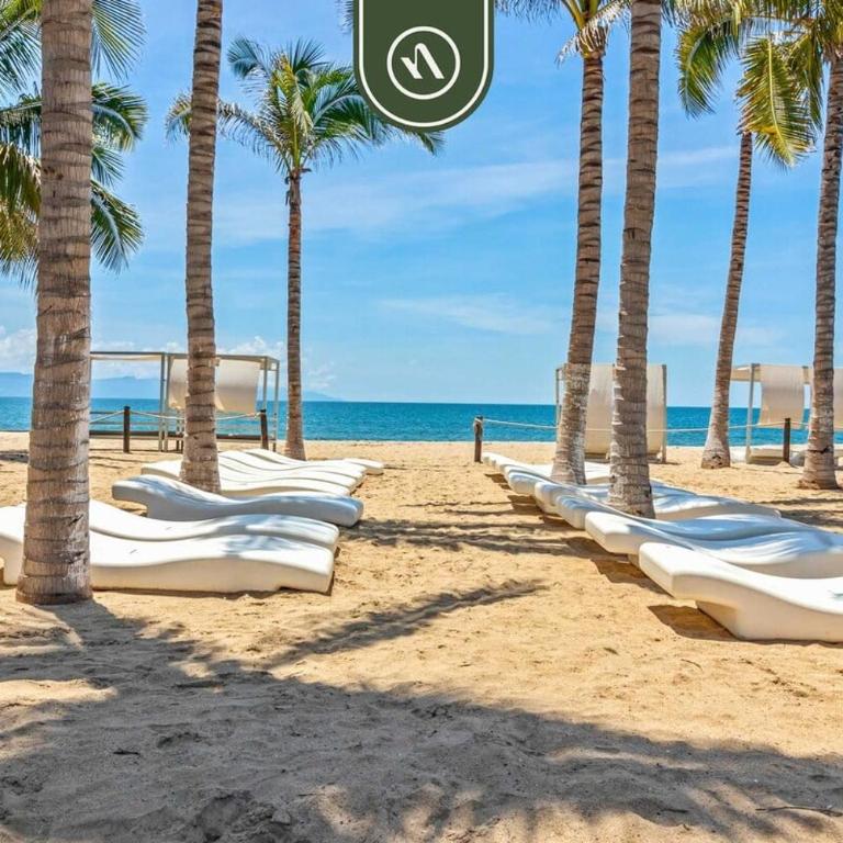 Oceanview 1 BR Condo with Private Beach - Pools - Ferienhaus - 43