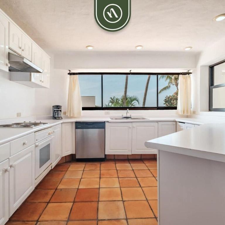 Amazing 2 BR Condo Overlooking the Pool - Romantic Zone - Casa - 9