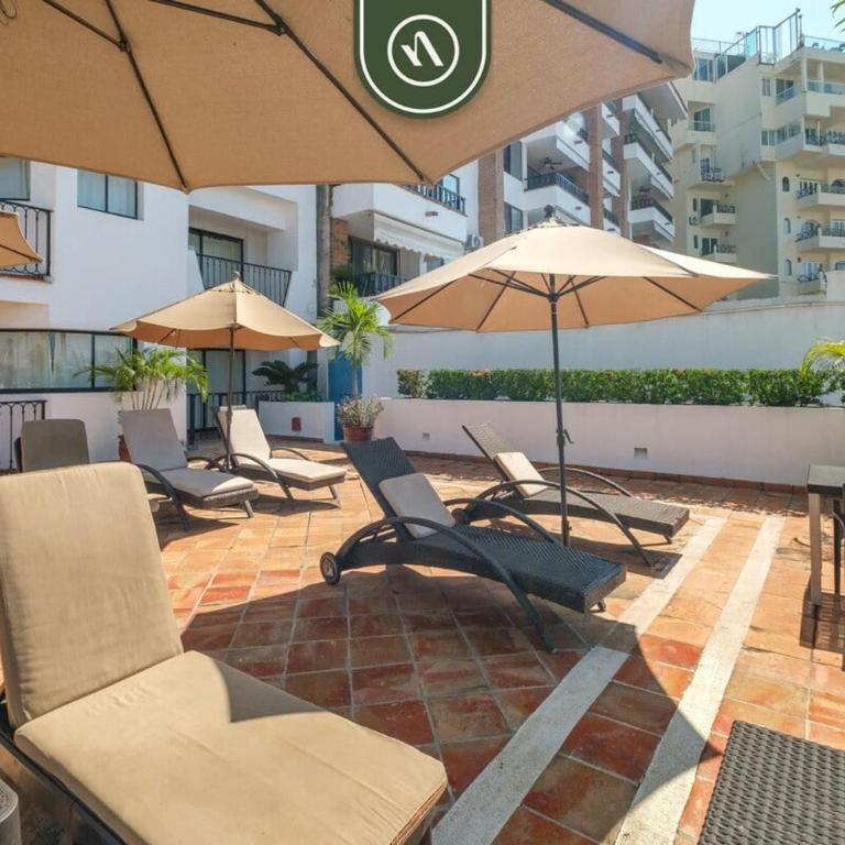 Amazing 2 BR Condo Overlooking the Pool - Romantic Zone - Casa - 33