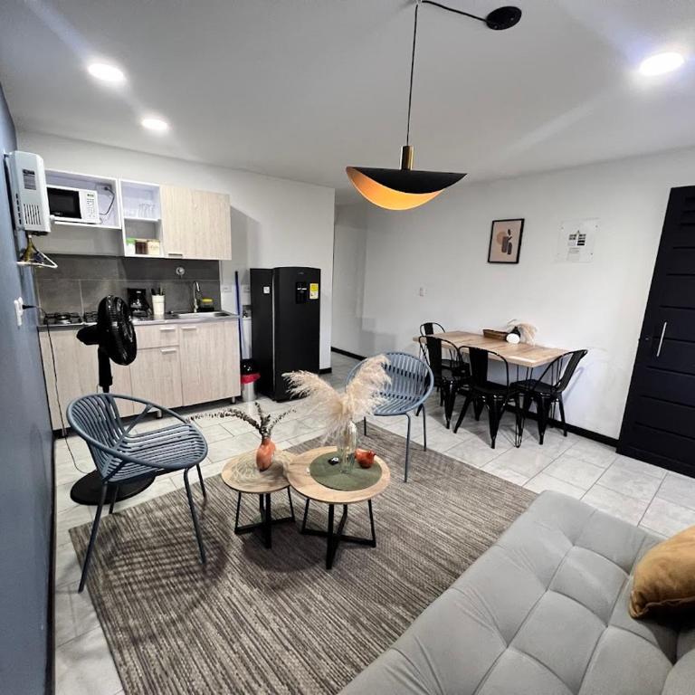 Apartamentos Virginia 34 -No contamos con recepción, ingreso autónomo - Apartamento - 5