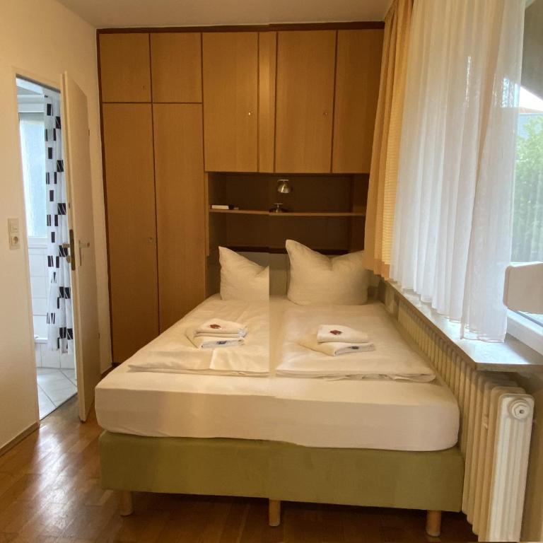 Appart International Boarding House - Einzelzimmer mit Balkon - 2