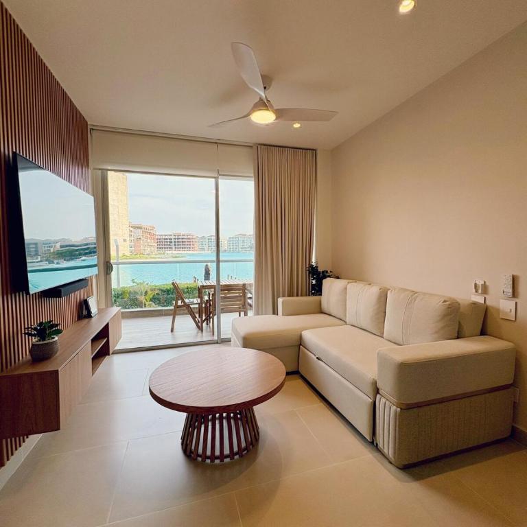 Jacuzzi privado con vista a la laguna de Baía Kristal - Three-Bedroom Apartment - 5