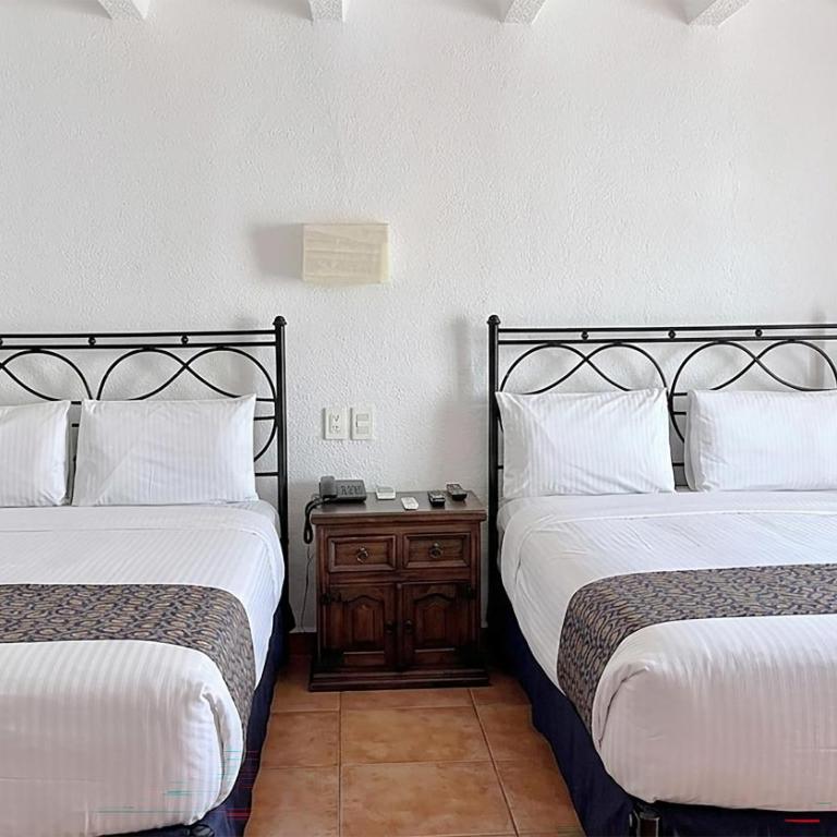 Best Western Hotel San Pedro Puebla - Doppelzimmer mit 2 Doppelbetten - Poolblick / Nichtraucher - 1
