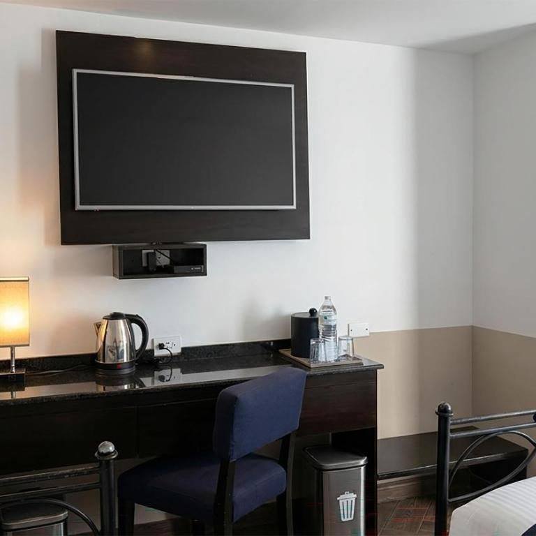Best Western Hotel San Pedro Puebla - Double Room - Street View/Non-Smoking - 3