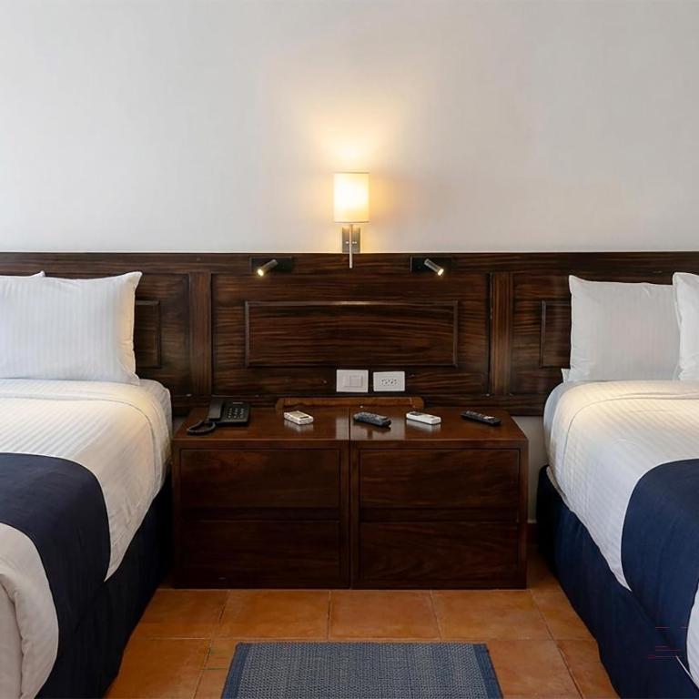 Best Western Hotel San Pedro Puebla - Executive Twin Room - Street View/Non-Smoking - 2