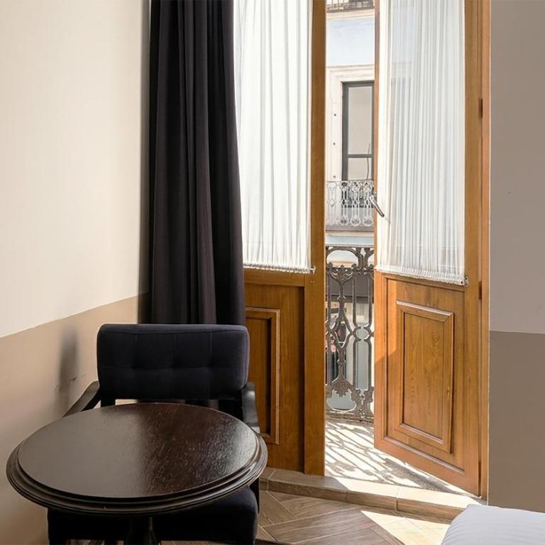 Best Western Hotel San Pedro Puebla - Executive Double Room with Two Double Beds - Street View/Non-Smoking - 3