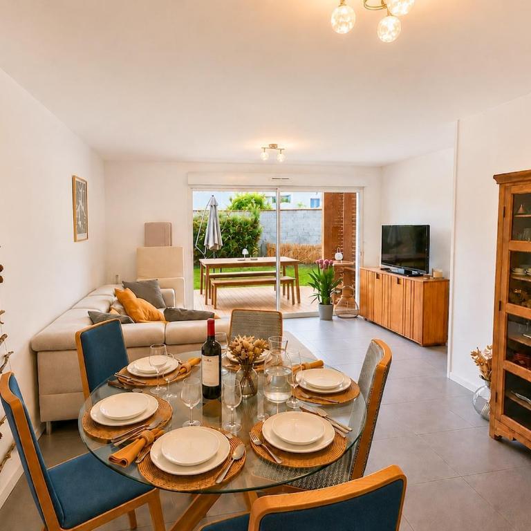 Maison T4, Jardin 200 m2, Terrasse, Parking, Vélos - Maison 3 Chambres - 1