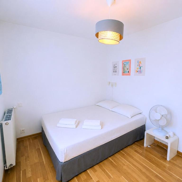 Maison T4, Jardin 200 m2, Terrasse, Parking, Vélos - Maison 3 Chambres - 14