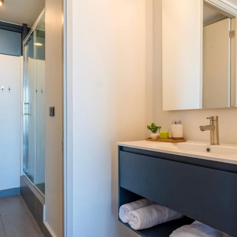 Estadio Nacional 850 m · 1BR with free parking - One-Bedroom Apartment - 9
