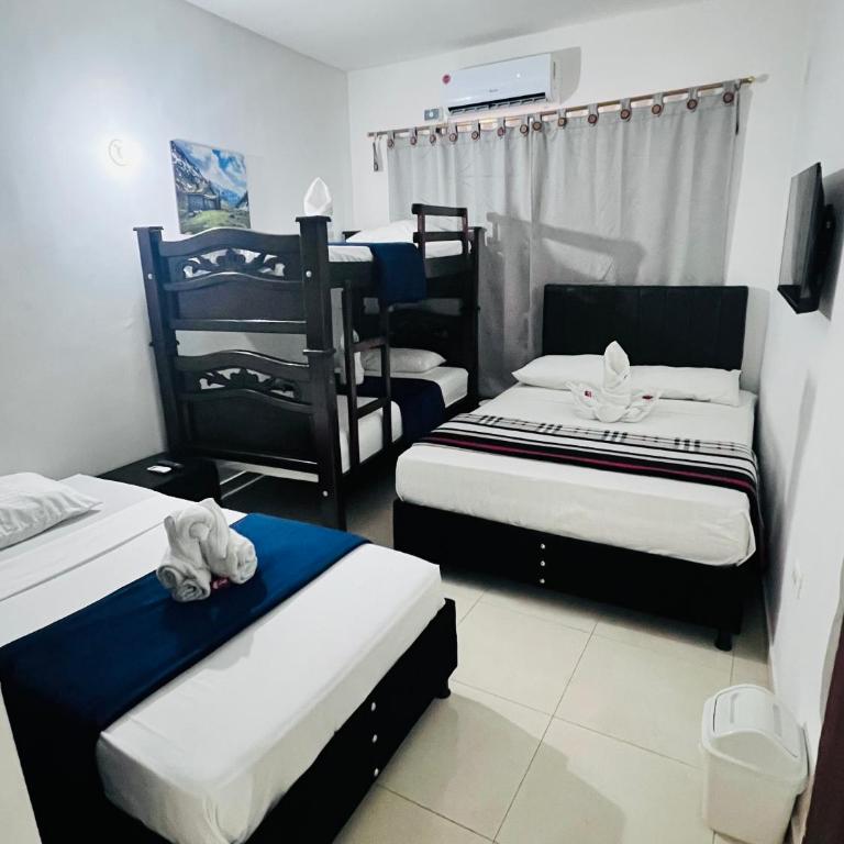 Hotel Montserrat Luxury - Family Room - 2