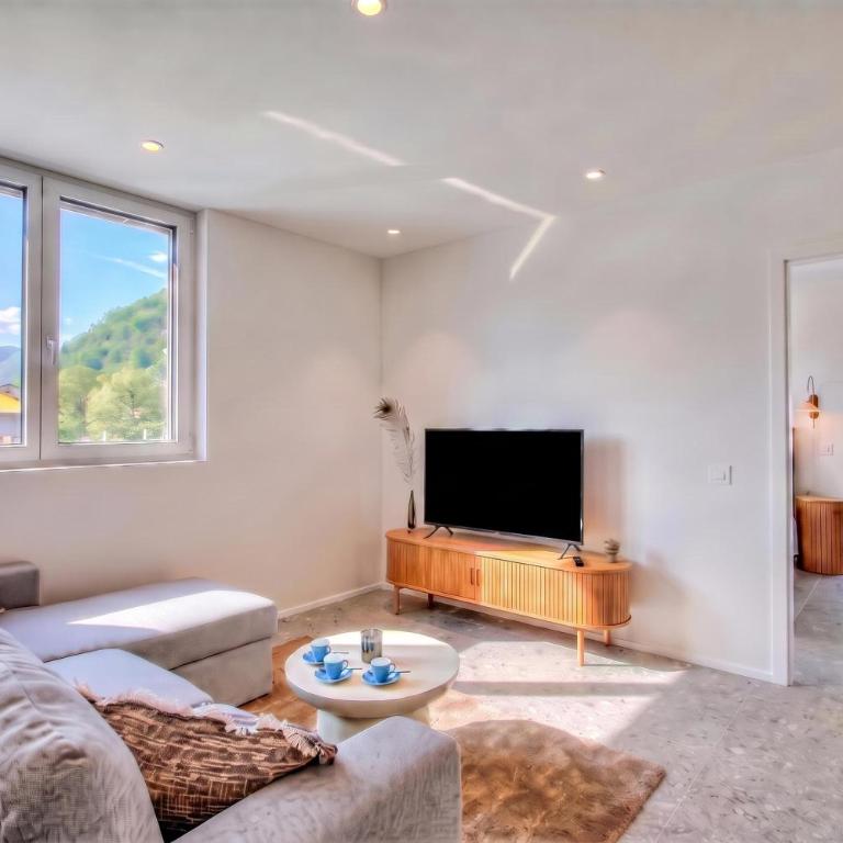 Urban Maggiolina Sunset with Terrace & Mountain Views - Happy Rentals - Appartamento con Balcone - 9