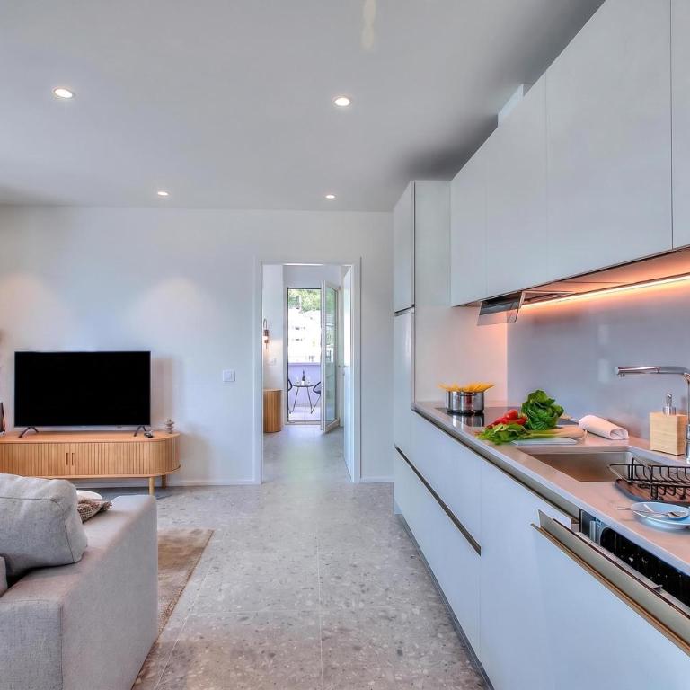 Urban Maggiolina Sunset with Terrace & Mountain Views - Happy Rentals - Appartamento con Balcone - 12