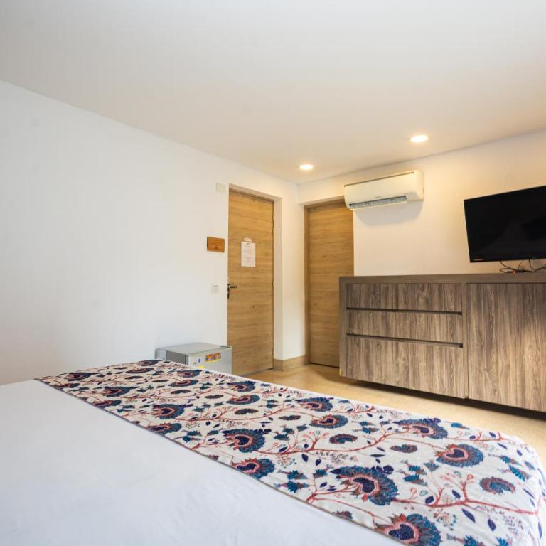Hotel Poma Rosa Boutique Laureles - Junior Suite with Balcony - 4