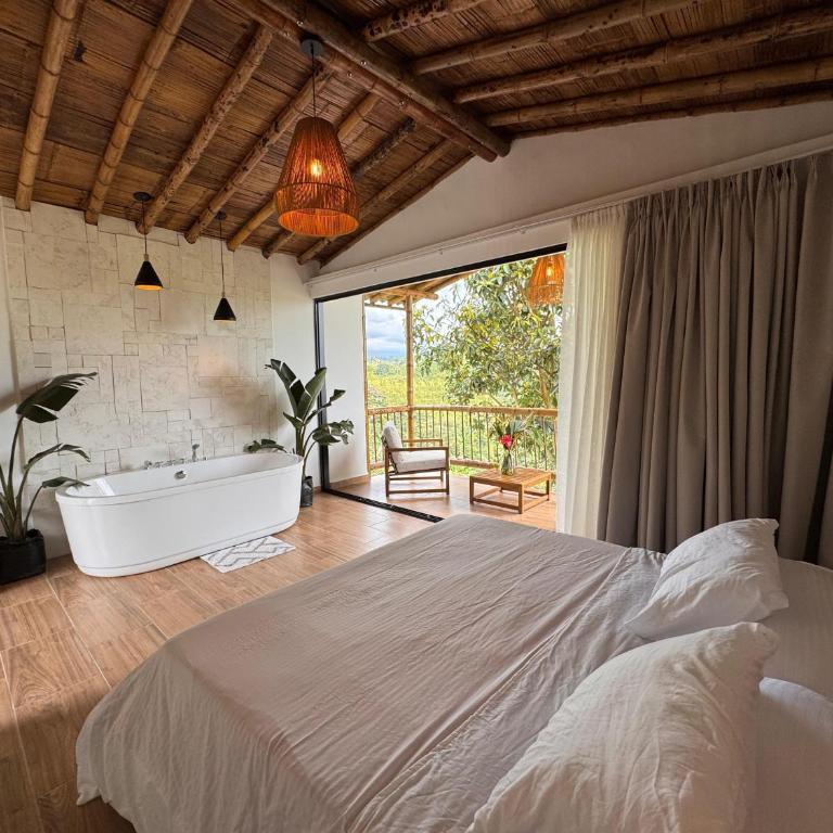 Tukawa - Habitación Doble Deluxe con bañera - 5