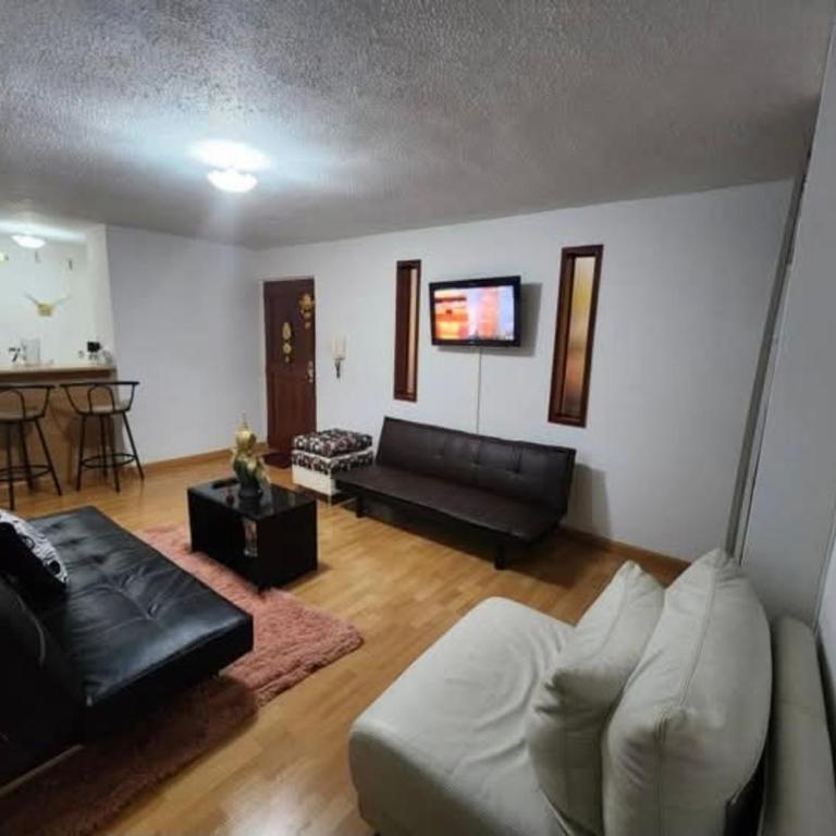 Apto Amoblado muy bien ubicado - Apartamento de 2 dormitorios - 1