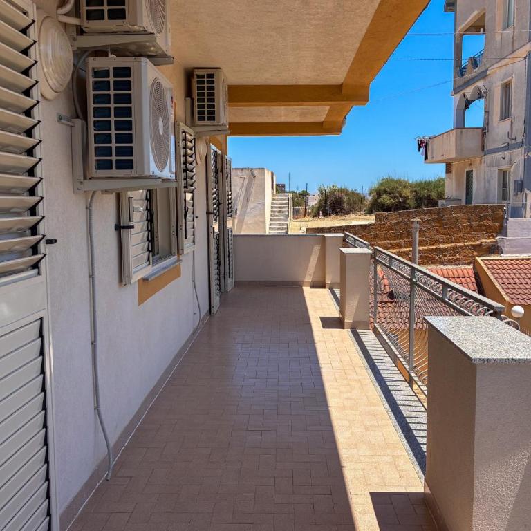 Coastal Villa Retreat Steps from Scala Dei Turchi - Villa - 4