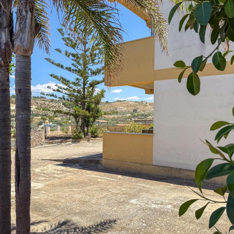 Coastal Villa Retreat Steps from Scala Dei Turchi - Villa - 10