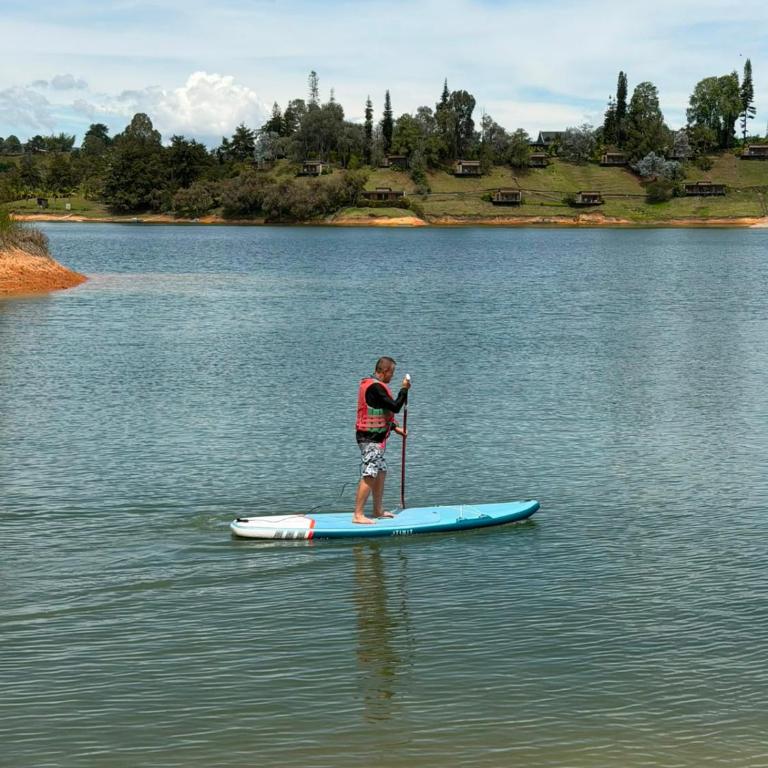 Cabaña Guatapé, WIFI, area de trabajo, muelle privado y acceso directo al lago - Casa de 4 dormitorios - 78