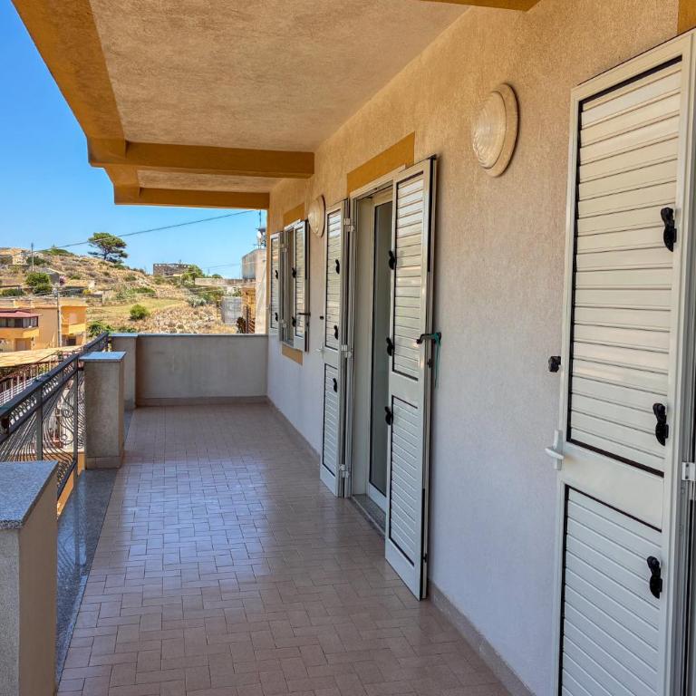 Coastal Villa Retreat Steps from Scala Dei Turchi - Villa - 67