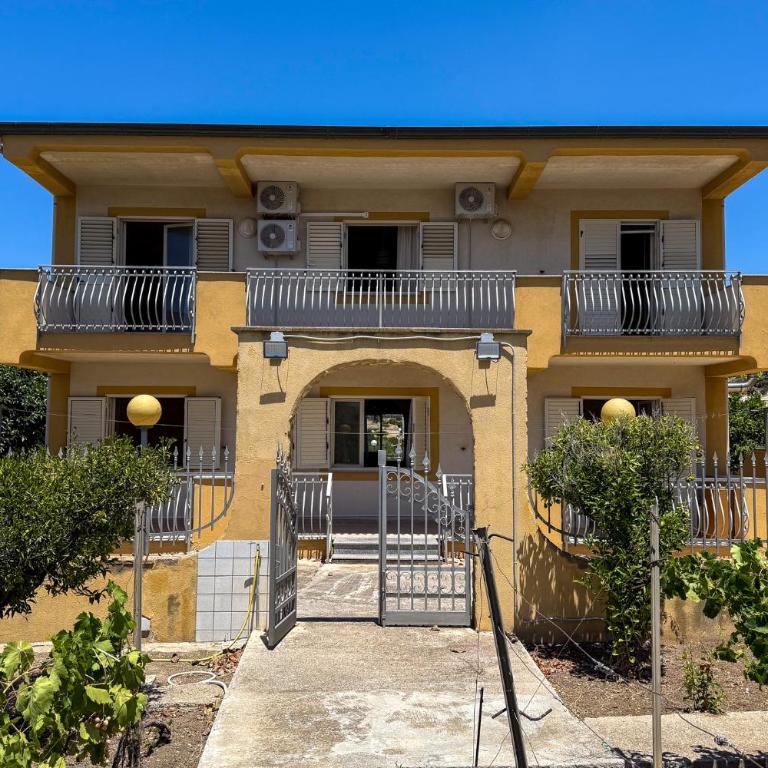 Coastal Villa Retreat Steps from Scala Dei Turchi - Villa - 89