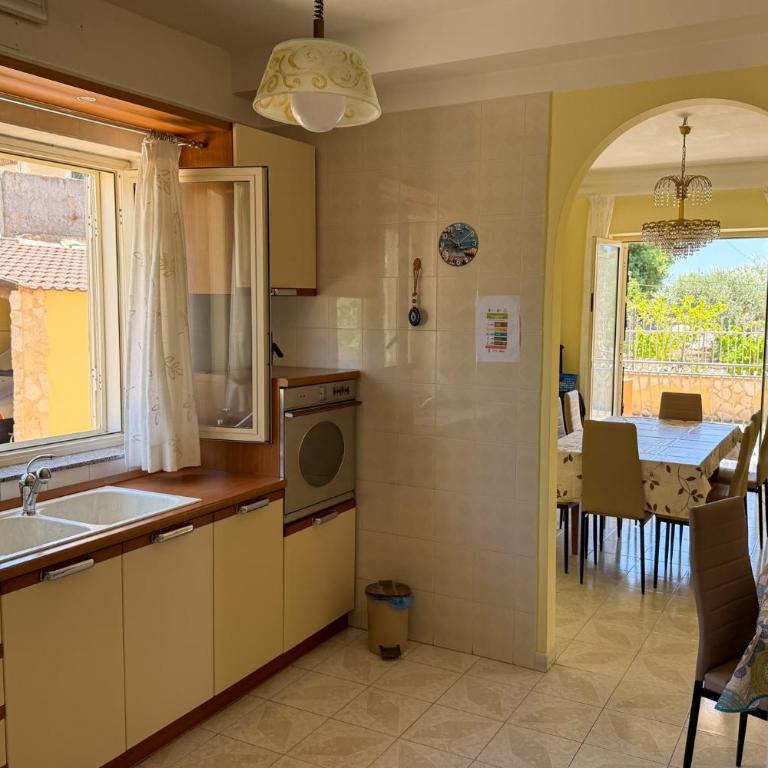 Coastal Villa Retreat Steps from Scala Dei Turchi - Villa - 94
