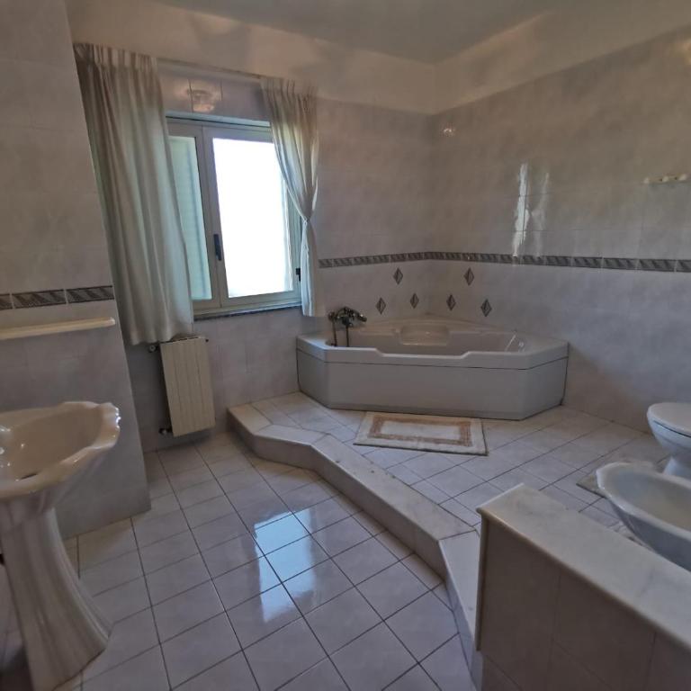 Coastal Villa Retreat Steps from Scala Dei Turchi - Villa - 100