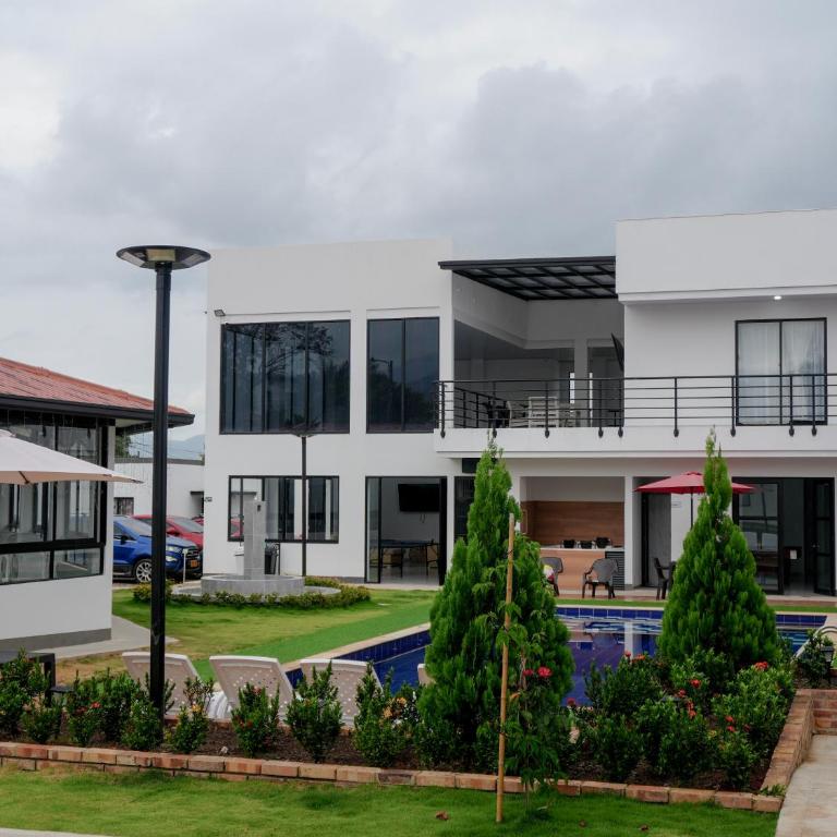 Chiquinauta - Three-Bedroom Villa - 1